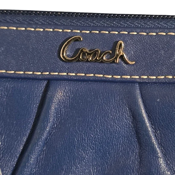 Coach Madison Royal Blue Leather Pleated  Wristlet Top Zip Wallet Clutch Purse - Picture 2 of 6